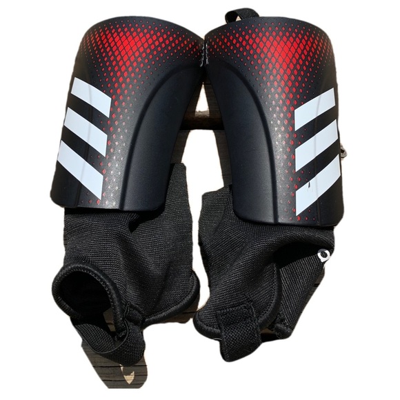 Adidas Youth Predator 20 Shin Guards - Picture 1 of 5